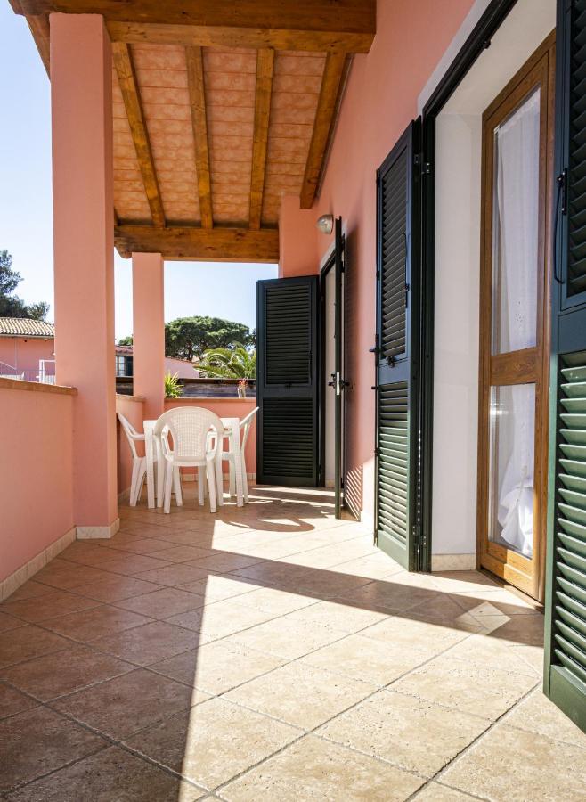 Appartamenti La Casina Porto Azzurro Exterior foto